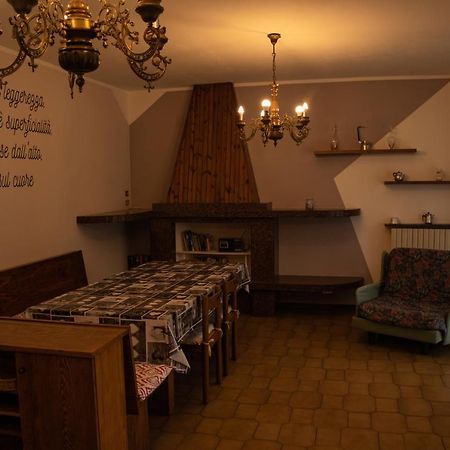 Da Zia Maria Casa Vacanze Monasterolo del Castello Bagian luar foto